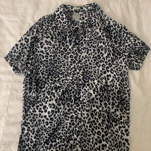 GUESS black and white leopard print button up shirt